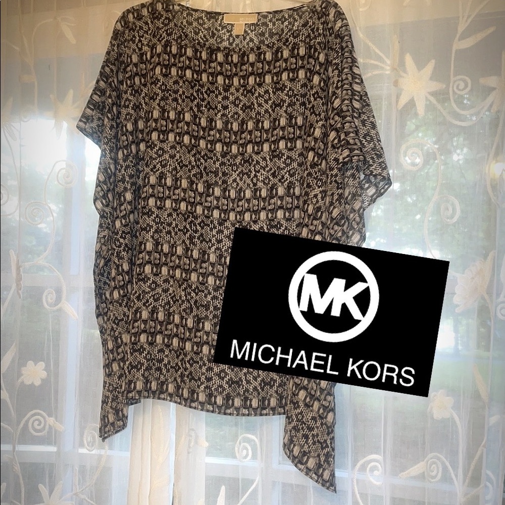 NWOT-Michael Kors top-sizeS/M-black & white